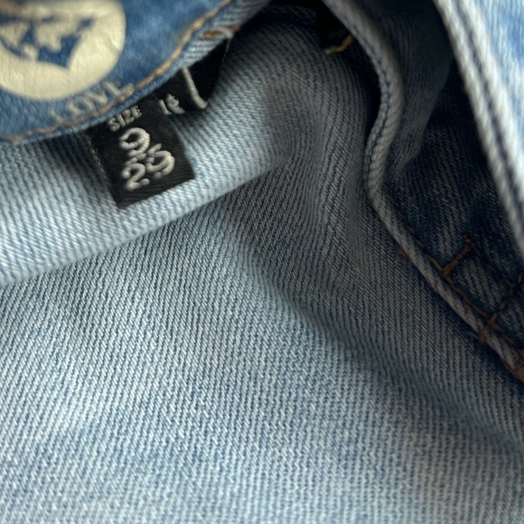 REWASH High Rise Mom Jeans - Picture 6 of 7